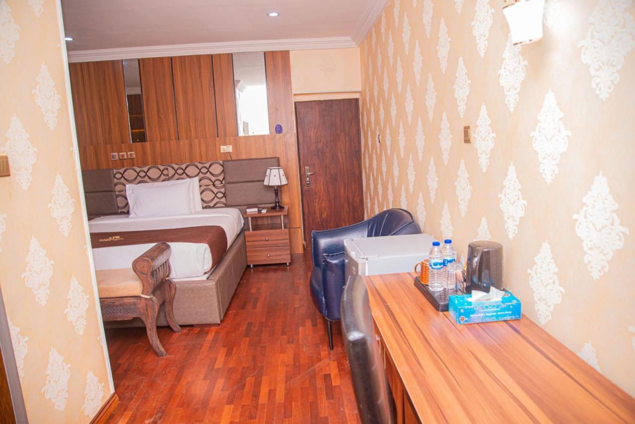 Mahogany Hotel And Suites Ibadan Luaran gambar