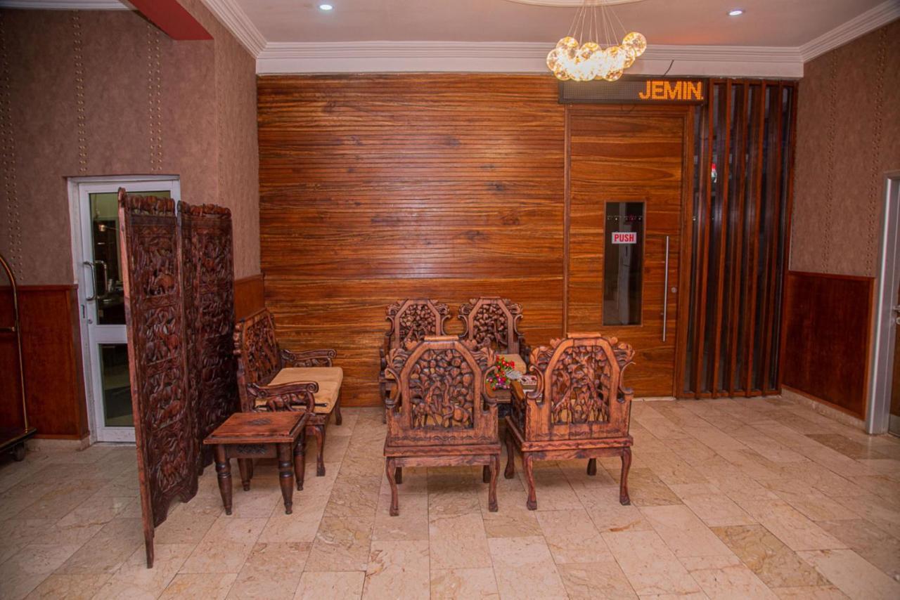 Mahogany Hotel And Suites Ibadan Luaran gambar